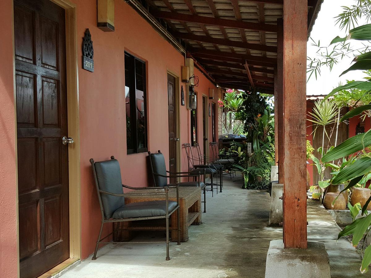 The Coconut Langkawi Hotell Pantai Cenang  Exteriör bild